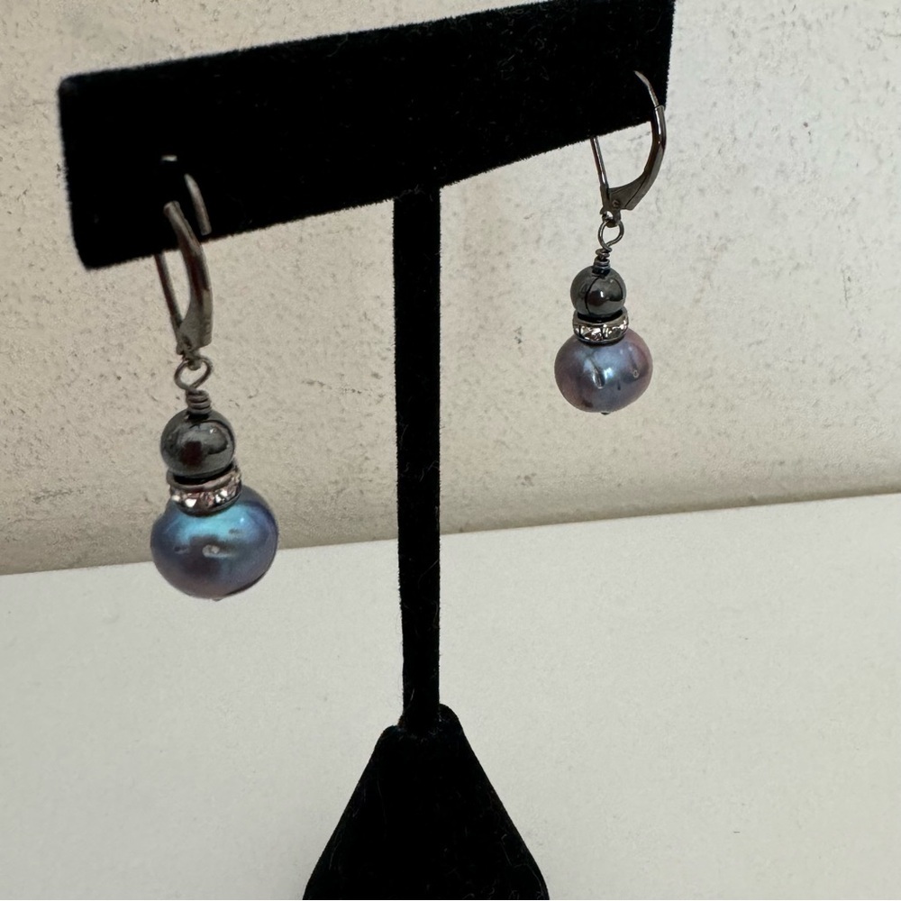 Gray Pearl and Hematite Black Oxidized 925 Sterling Silver Drop Earrings NEW